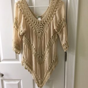 Cream colored 3/4 sleeve
